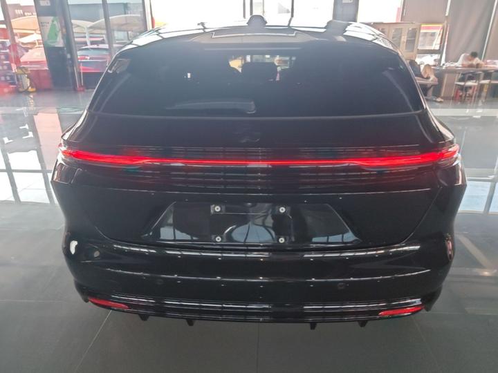 ET5T 2025 75kWh Touring photo 3