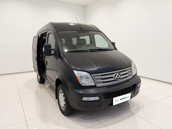 MAXUS V80 2021 2.0T MT Classic Short Wheelbase 5/6-Seater photo 3