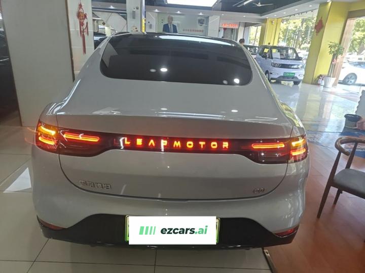 Leapmotor C01 2024 EREV 316 Exclusive photo 3