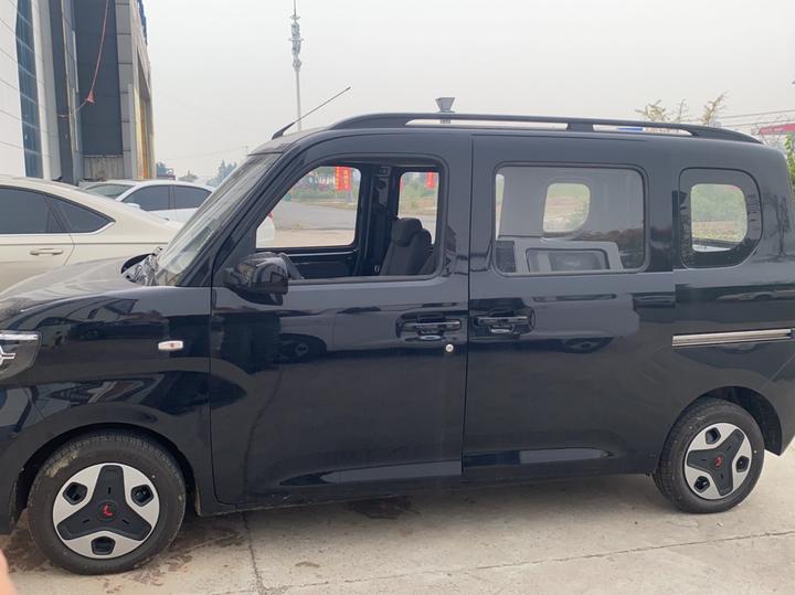 Wuling Zhiguang EV 2025 201km Comfort photo 4