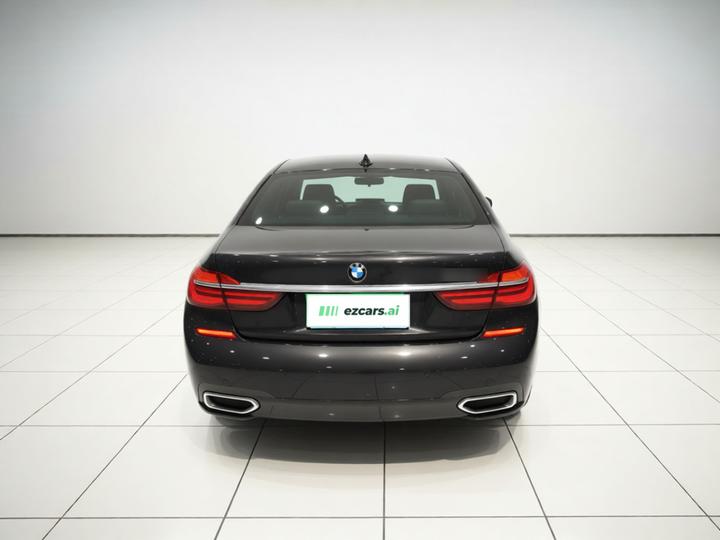 7 Series 2018 730Li Leading M Sport Package photo 5