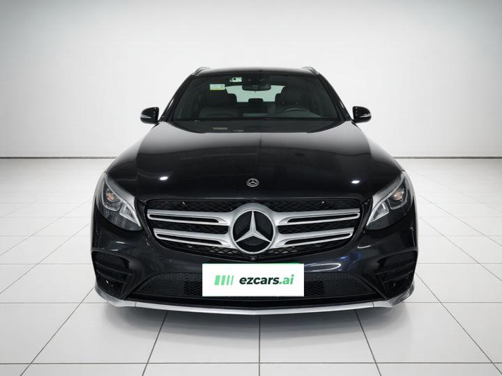 GLC 2018 GLC 260 4MATIC Luxury photo 2