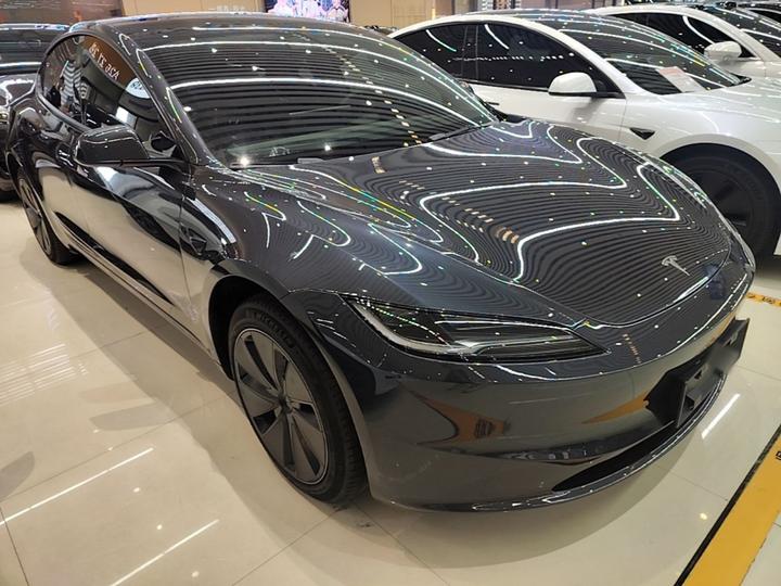 Model 3 2023 RWD photo 3
