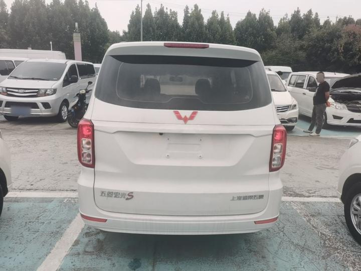 Wuling Hongguang 2021 1.5L S Standard LAR photo 3