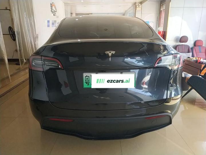 Model Y 2024 RWD photo 3