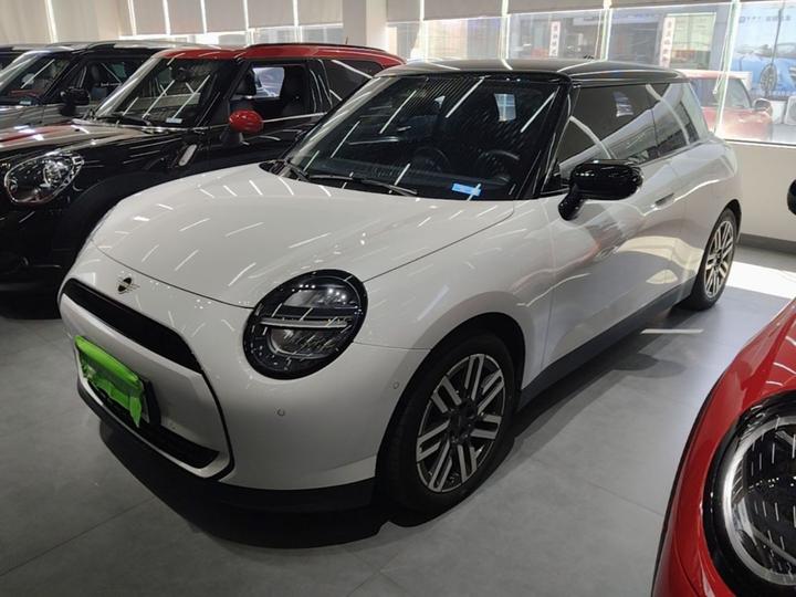 MINI COOPER 2024 456km COOPER E Classic