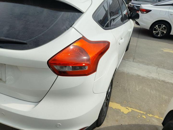 Focus 2017 Hatchback 1.6L AT Fashion photo 7