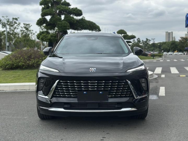 2025 Envision Plus AWD Avenir photo 2