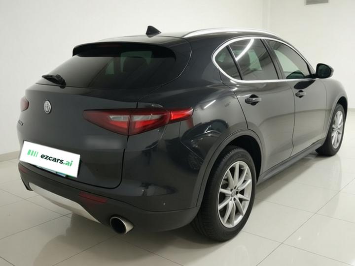 Alfa Romeo Stelvio 2017 2.0T 200HP Luxury photo 6