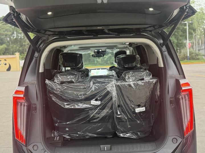 GAC Trumpchi M8 2024 Master Series 400T Supreme photo 8