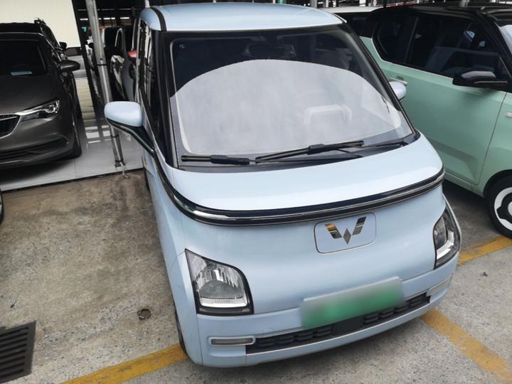 Wuling Air ev 2023 4-Seater - Standard photo 3