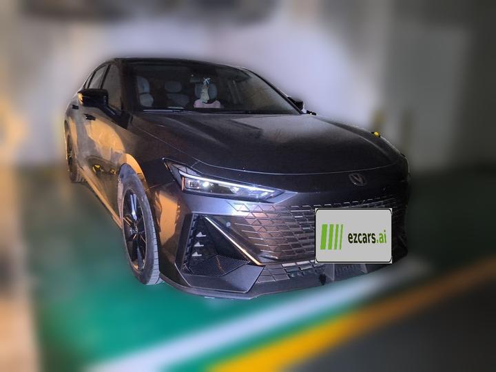 UNI-V 2022 1.5T Premium photo 3
