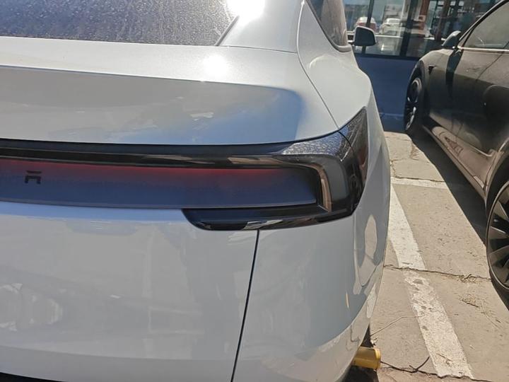 Model Y 2026 Long Range RWD photo 7