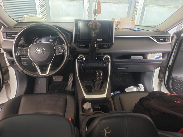 RAV4 2020 2.0L CVT RWD Premium photo 5