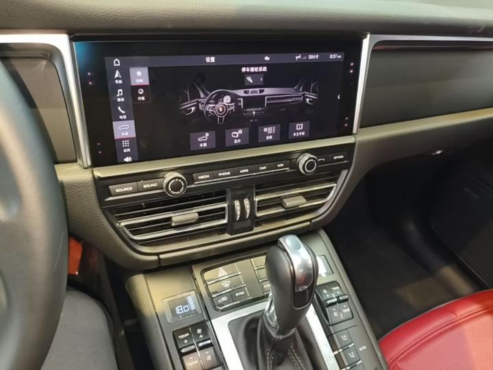 2021 Macan 2.0T photo 8