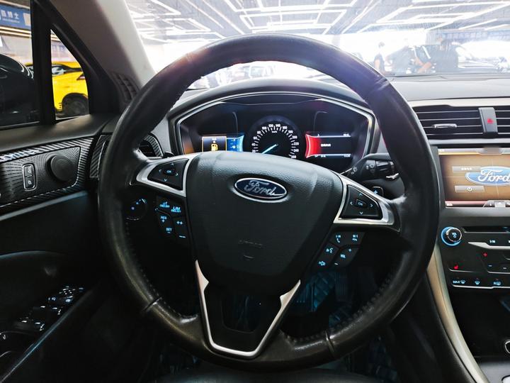 Mondeo 2013 2.0L GTDi200 Luxury photo 2