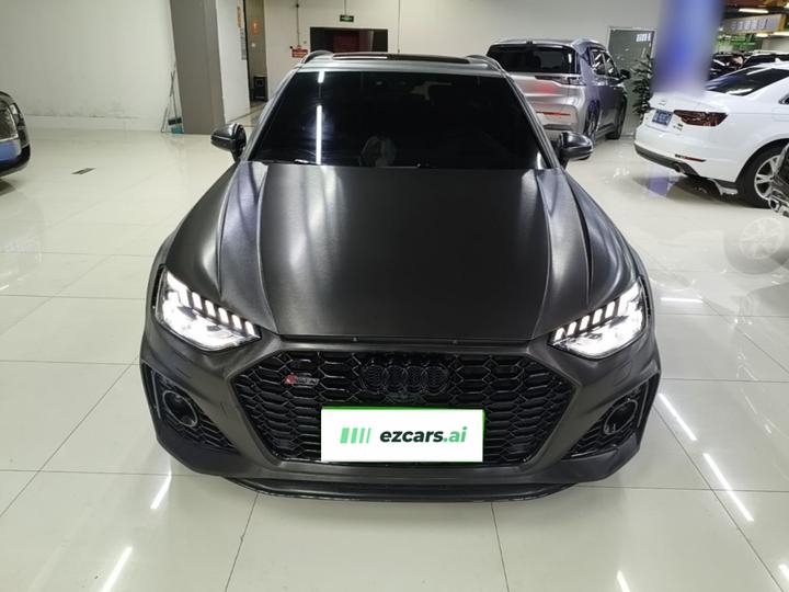 RS 4 2022 RS4 Avant photo 2
