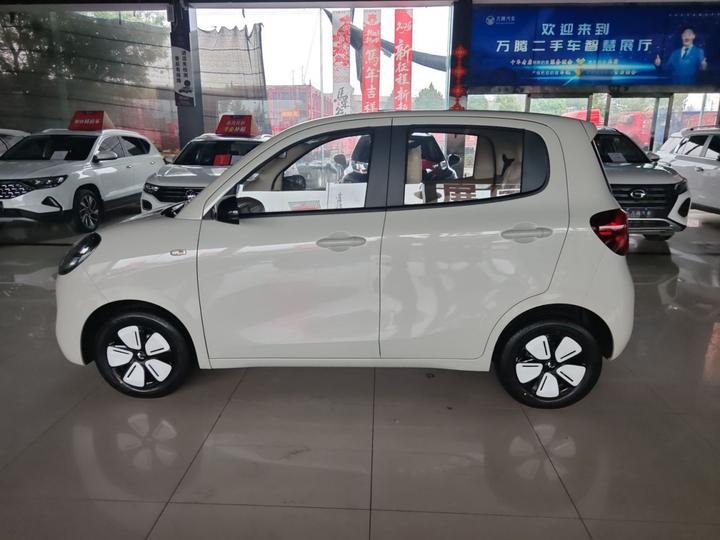 Hongguang MINIEV 2025 4th Gen 4-Door photo 3