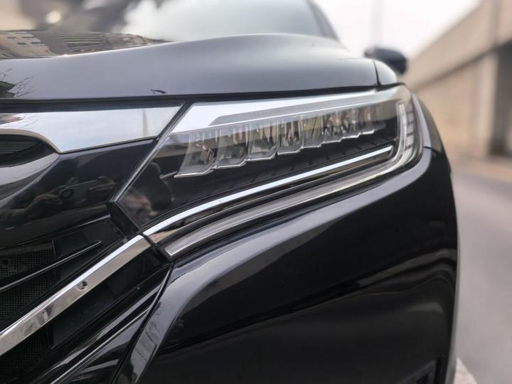 UR-V 2017 370TURBO RWD Premium China V photo 3