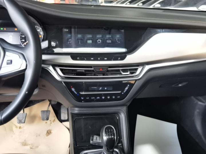 CS35PLUS 2019 1.6L MT photo 8