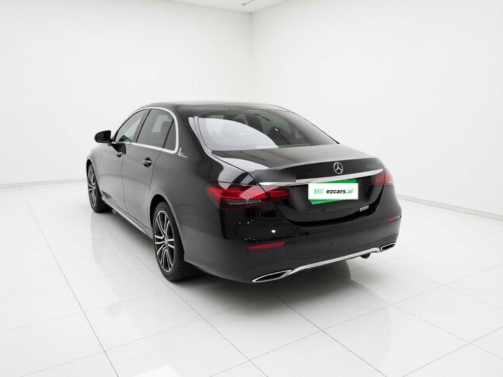 E-Class 2021 E 300 L Sport Fashion photo 4