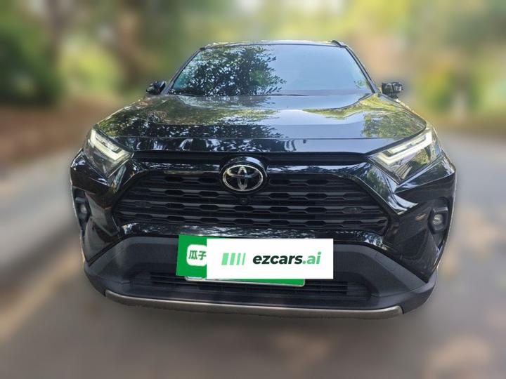 RAV4 2023 2.0L CVT RWD Plus photo 2