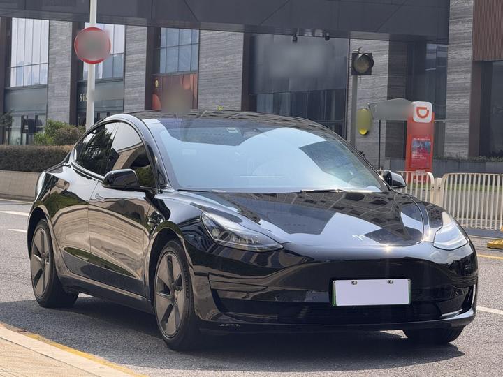 Model 3 2022 RWD photo 3