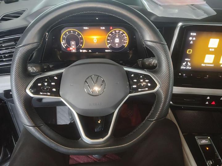 Teramont 2023 530 V6 AWD Luxury photo 2