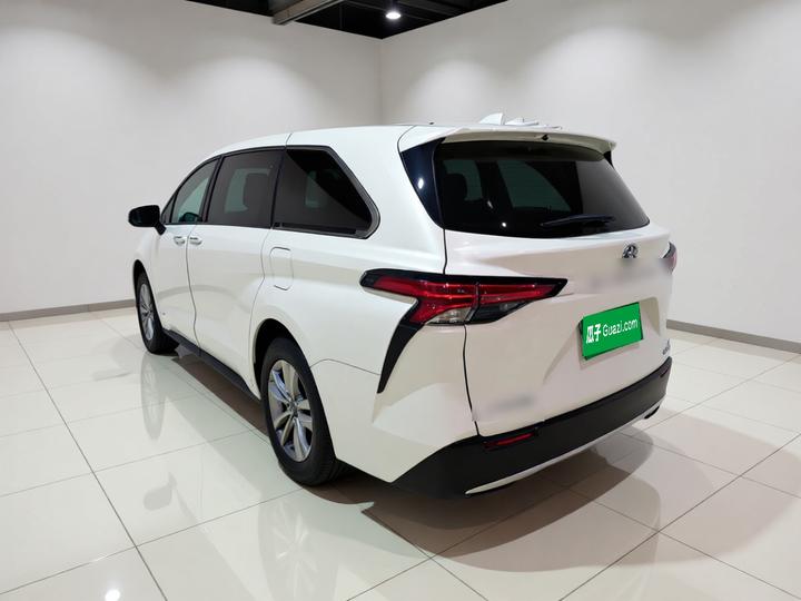 Sienna 2024 2.5L Hybrid AWD Premium photo 4