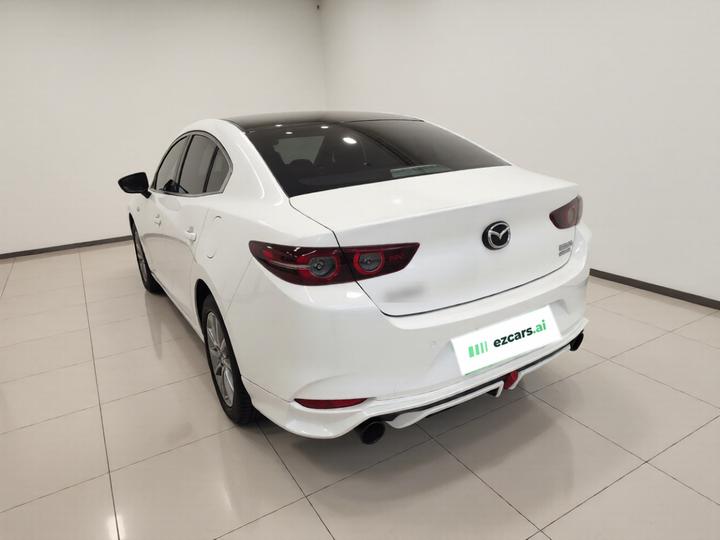 3 Axela 2020 1.5L AT photo 4