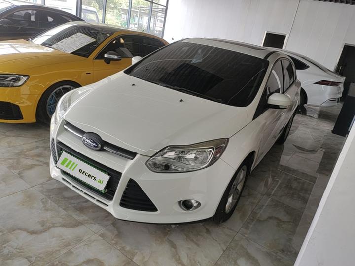 Focus 2012 Hatchback 1.6L AT