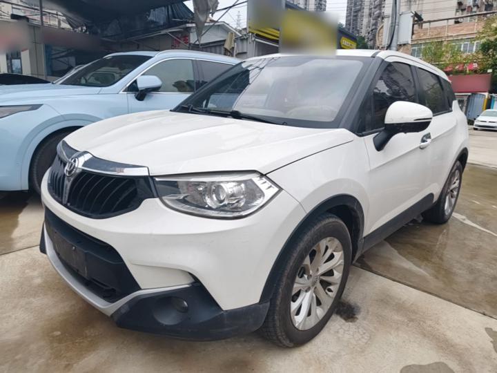 Zhonghua V3 2015 1.5L MT Smart