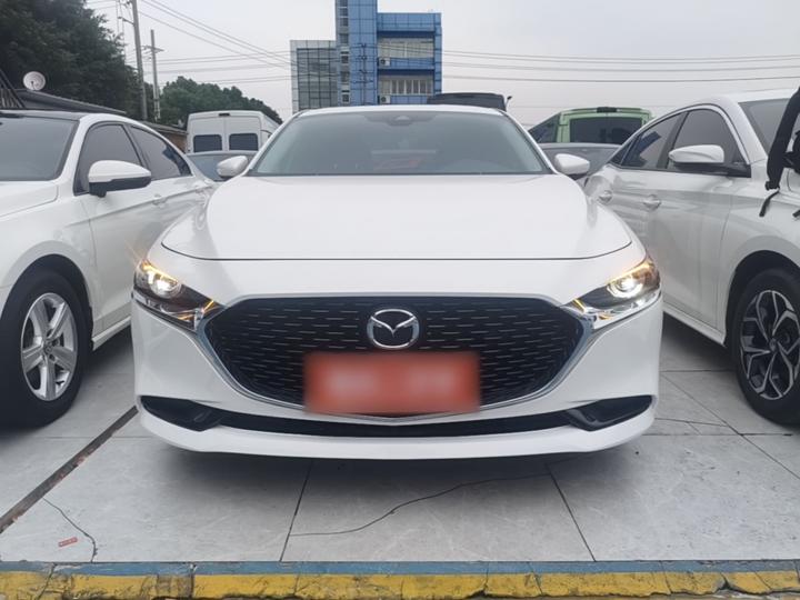 3 Axela 2023 2.0L AT photo 2