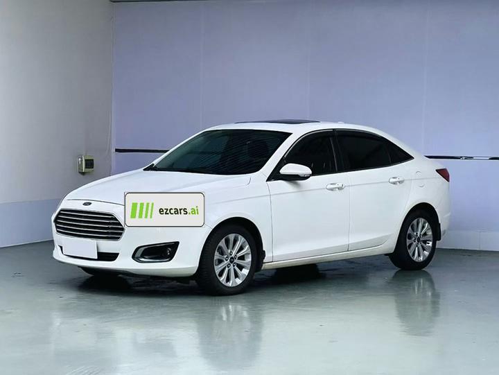 Escort 2015 1.5L AT Fashion