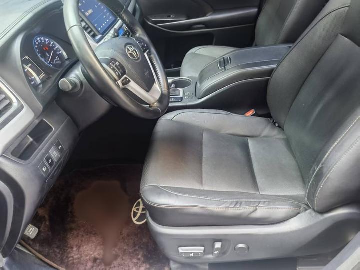 Highlander 2018 2.0T AWD Premium 7-Seater China V photo 4