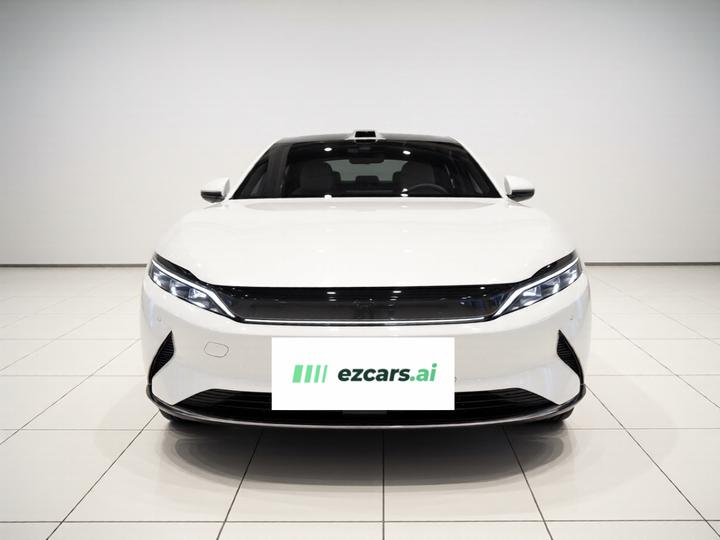 Han 2021 EV Standard Range Luxury photo 2