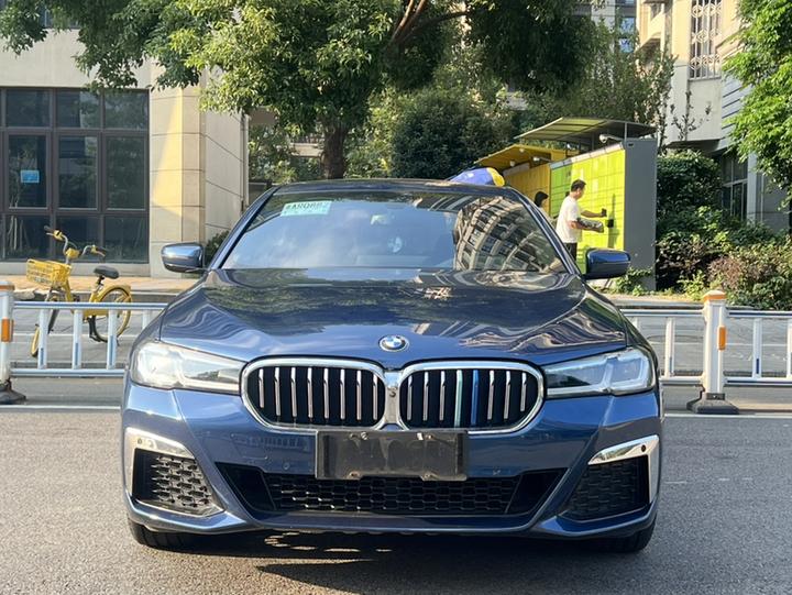 5 Series 2021 530Li Leading M Sport Package photo 2
