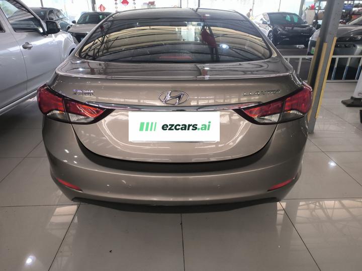 Elantra 2016 1.6L AT Smart photo 3