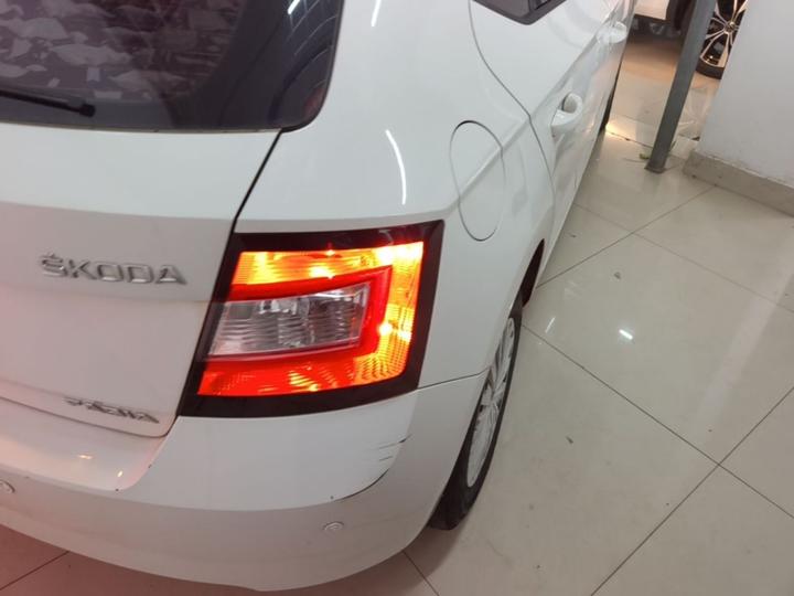 Fabia 2015 1.4L MT photo 7