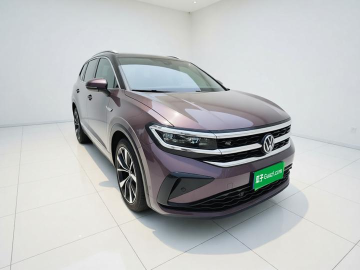 2021 380TSI AWD R-Line photo 3