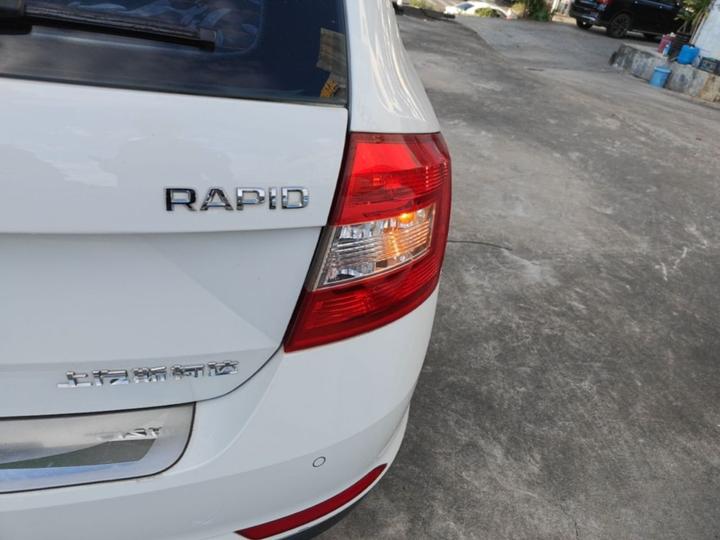 Rapid Spaceback 2016 Facelift 1.6L AT photo 7