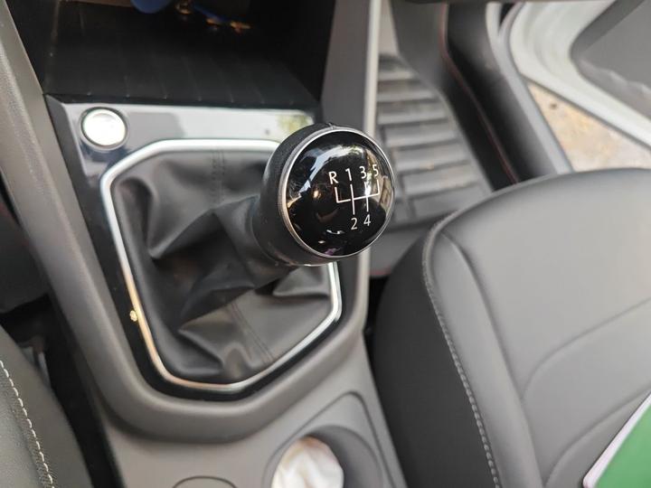 VS5 2019 280TSI MT photo 6