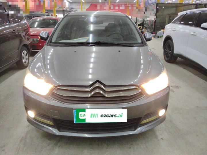 2013 Sedan 1.6L AT photo 2