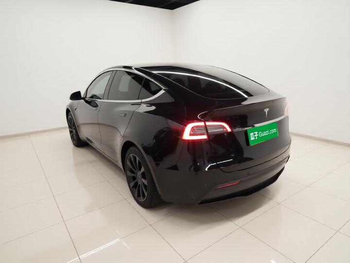 Model Y 2022 RWD photo 4