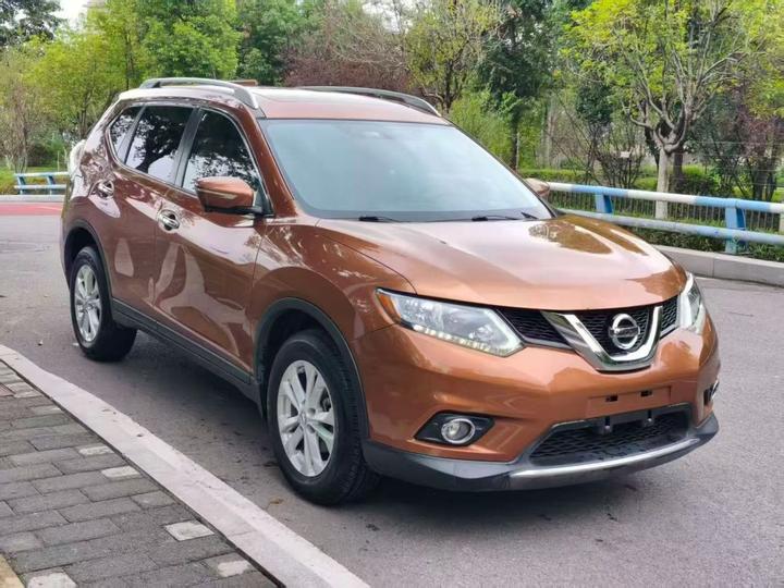 X-Trail 2014 2.5L CVT Luxury 4WD photo 3