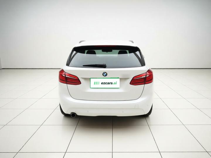 2 Series Wagon 2016 218i Fashion photo 5