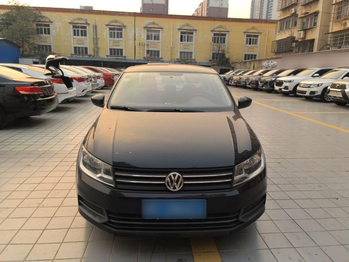 Santana 2016 1.6L AT photo 2