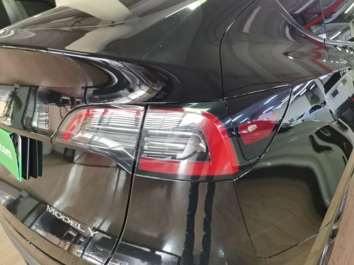 Model Y 2022 Facelift RWD photo 7