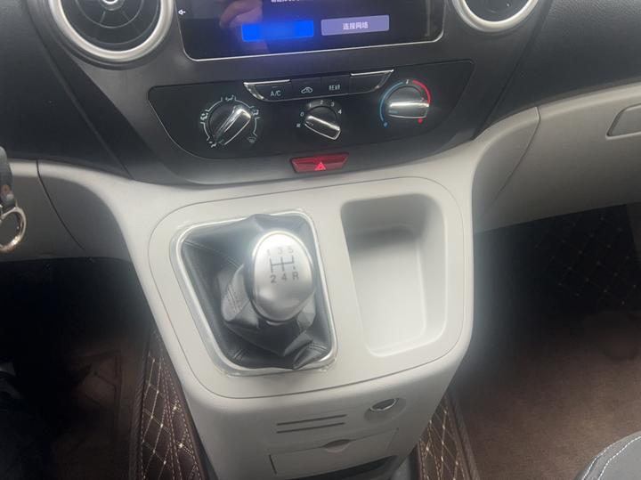 Refine M3 2023 PLUS 1.8L 9-Seater Comfort photo 8