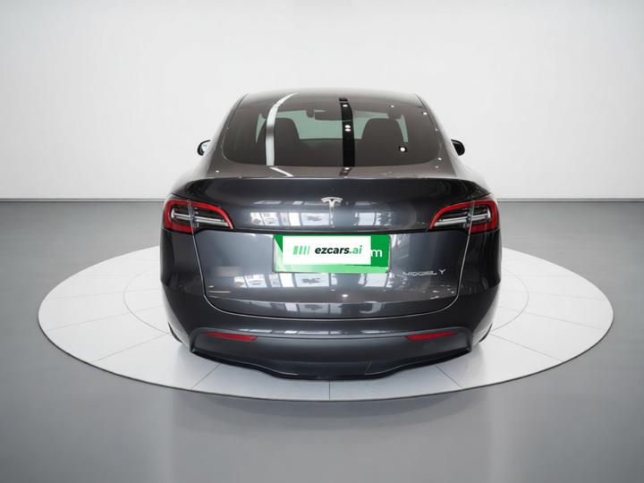 Model Y 2024 RWD photo 5